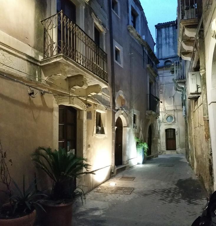 Dimora Apollo Apartment Syracuse Bagian luar foto