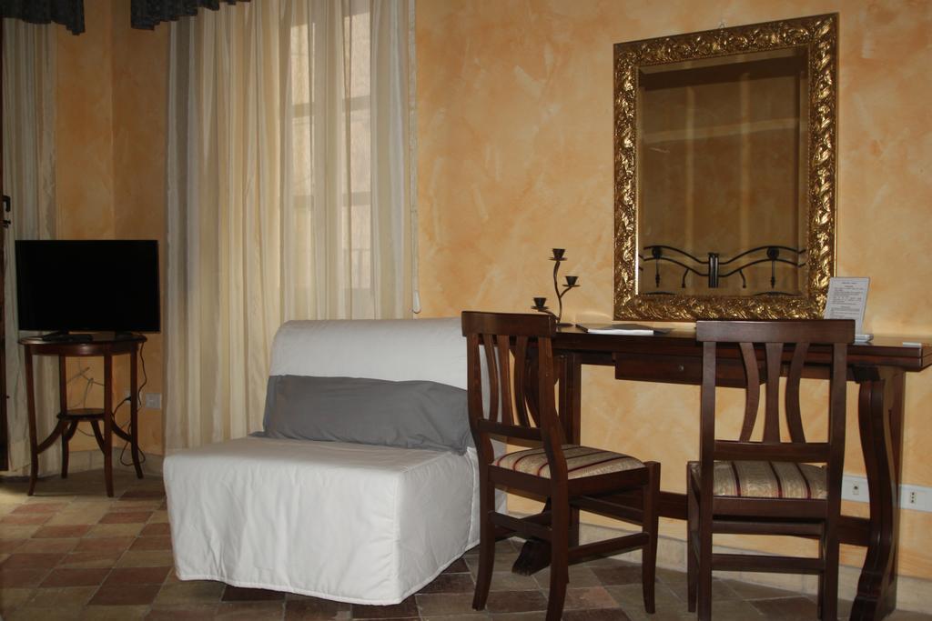 Dimora Apollo Apartment Syracuse Bagian luar foto