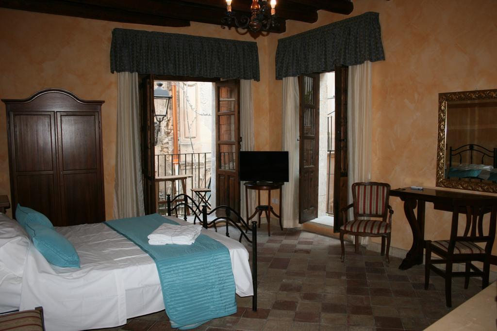 Dimora Apollo Apartment Syracuse Bagian luar foto