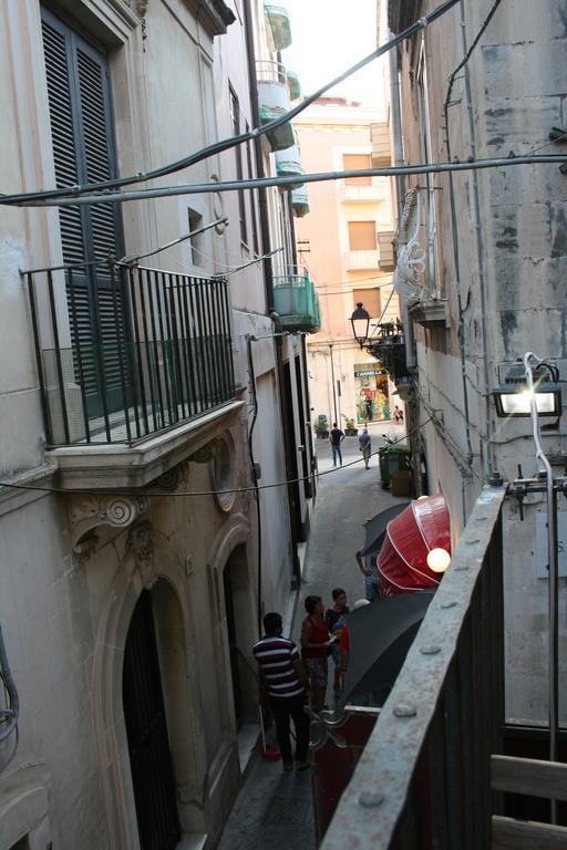 Dimora Apollo Apartment Syracuse Bagian luar foto